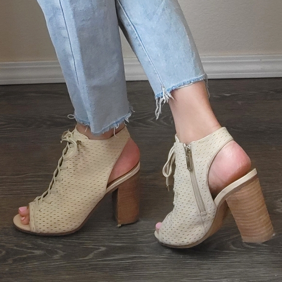 Sam Elderman Ennette lace up booties - Picture 8 of 9